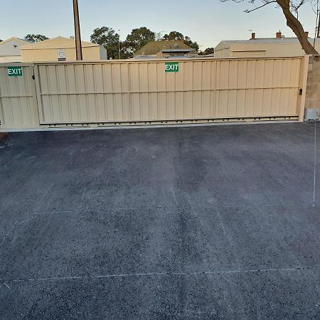 The Bend Abode Motel Tailem Bend Exterior photo